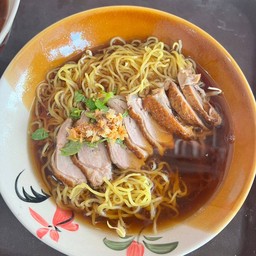 ก๋วยเตี๋ยวเป็ดพะโล้+เนื้อล้วน) พิเศษ