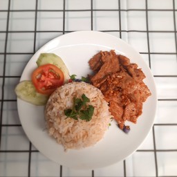 ข้าวหมูกระเทียม