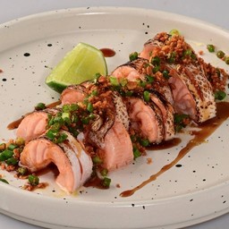 แซลมอนย่างเทอริยากิ Teriyaki Grilled Salmon