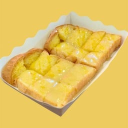ปังปิ้งเนยน้ำตาล (Sugar Butter Bread)