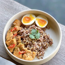 ไก่ต้มยำคลีน ไข่ต้ม+ข้าวกล้องผสมคีนัว