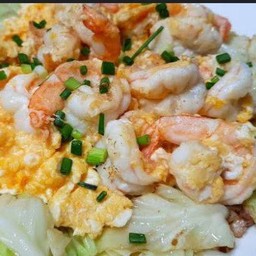 ข้าวกระหล่ำปลีผัดกุุ้งใส่ไข่