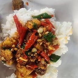ข้าวกะเพราปลาทอด