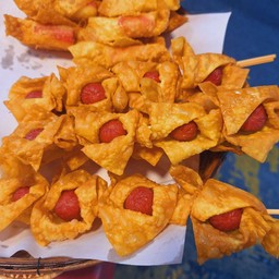 เกี๊ยวห่อไส้กรอก