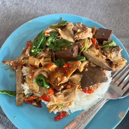 ข้าวกระเพราเป็ด พิเศษ