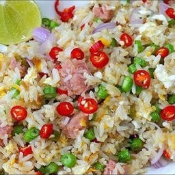 ข้าวผัดแหนม