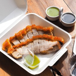 หมูกรอบจานใหญ่