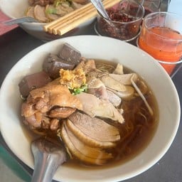 ก๋วยเตี๋ยวเป็ดพะโล้ ธรรมดา