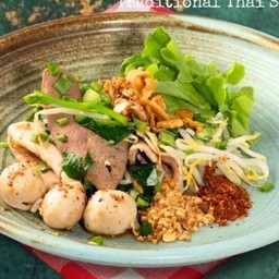 ยำเกาเหลาทรงเครื่องแห้ง Spicy Kaolao Salad