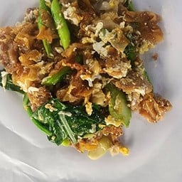 เส้นใหญ่ผัดซีอิ๊ว(หมู,ไก่)