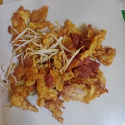 แป้งทอดไส้กรอกแดง