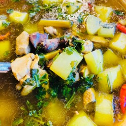 ไก่ต้มขมิ้นฟักเขียว