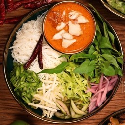 ขนมจีนแกงปู Thai Rice Noodle with Crab Curry Sauce