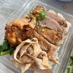 ข้าวหน้าเป็ดพิเศษ