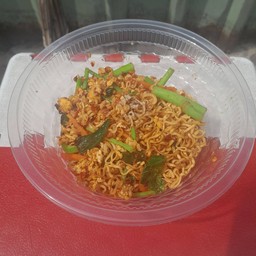 มาม่าผัดขี้เมา