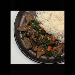 กะเพราตับหมู