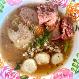 ก๋วยเตี๋ยวหมูแดง