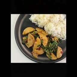 กะเพราหมูยอ