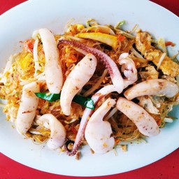 ผัดไทยวุ้นเส้นปลาหมึก