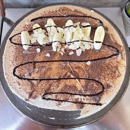 เครปร้อน นูเทลล่า+กล้วย+อัลมอนด์