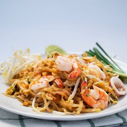 ผัดไทยทะเล