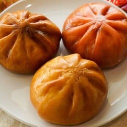 อะเกะมันจู เปาทอด ไส้ครีม 3 ลูกใหญ่