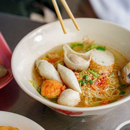 ก๋วยเตี๋ยวลูกชิ้นปลา