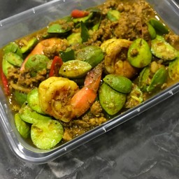 สะตอผัดพริกแกงกุ้งและหมูสับ/ไก่สับ