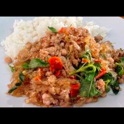 ข้าวผัดกะเพราวุ้นเส้น