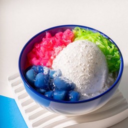 น้ำแข็งใสใส่เครื่อง (3 อย่าง) + กะทิสด
