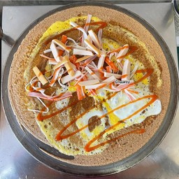 เครปร้อน ไข่ไก่+ปูอัด+ไส้กรอก