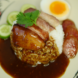 เทียนลี่ บะหมี่ปู ข้าวหมูแดง หมูกรอบ เอสพลานาด รัชดา
