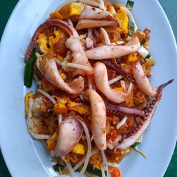 ผัดไทยปลาหมึก