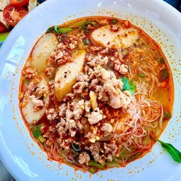 ก้วยเตี๋ยวหมูต้มยำ