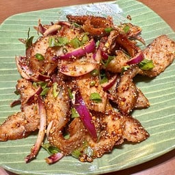 น้ำตกคอหมูย่าง