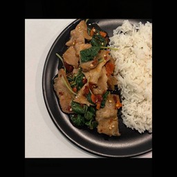 กะเพราคอหมู