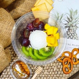 กรีกโยเกิร์ต 120 g. ฟรีท็อปปิ้ง 1-3 อย่าง