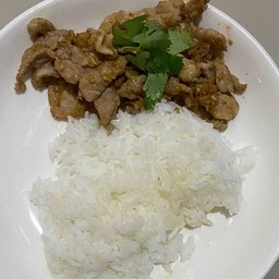 ข้าวหมูกระเทียม
