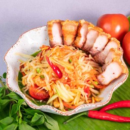 ส้มตำหมูกรอบ