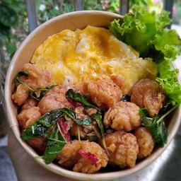 ข้าวกระเพราไก่กรอบ+ไข่ข้น