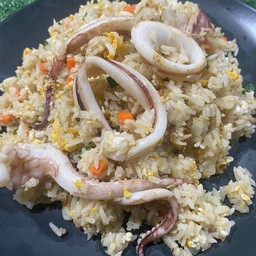 ข้าวผัดหมึก