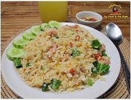 ข้าวผัดแหนม