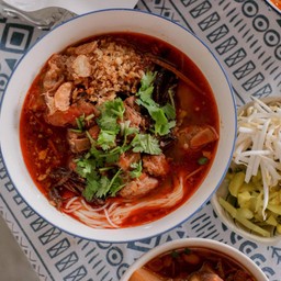 ขนมจีนน้ำเงี้ยว