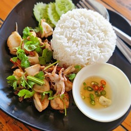 ข้าวกระเทียมทะเล