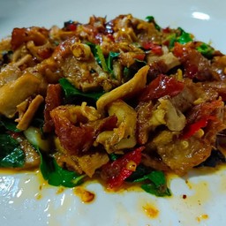 กระเพราเป็ดย่าง(เป็นกับข้าว)