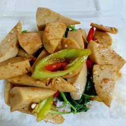 ข้าวกระเพราหมูยอ