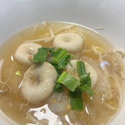 ก๋วยเตี๋ยวลูกชิ้นปลา