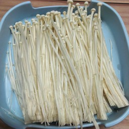 เห็ดเข็มทอง