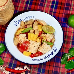 ตำข้าวโพด ใส่ข้าวพอง โรยกากหมู