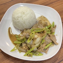 Stir Fried Chicken With Bell Pepper On Rice